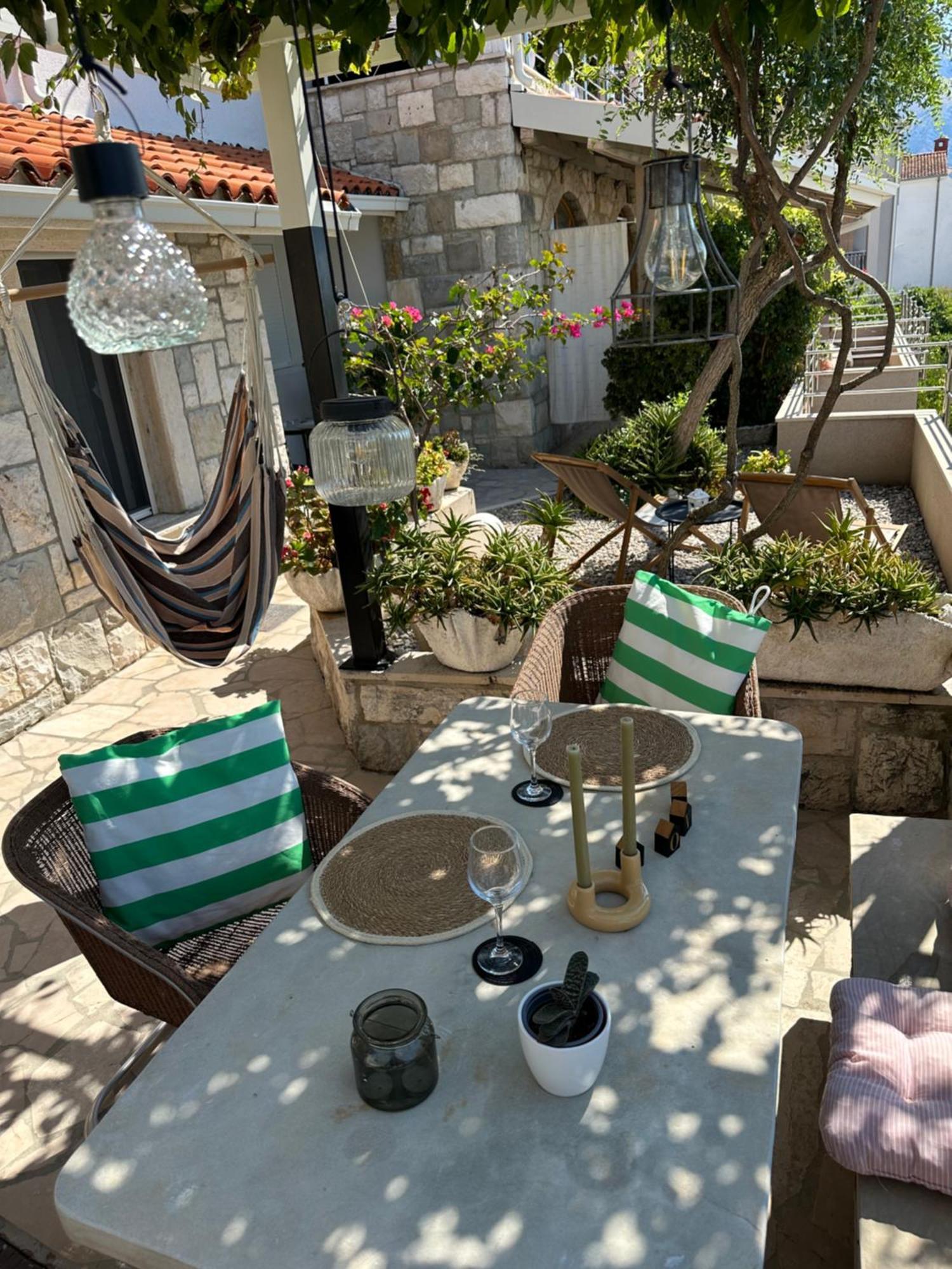 Romantic Stone- Studio Apartman Omiš Exterior foto